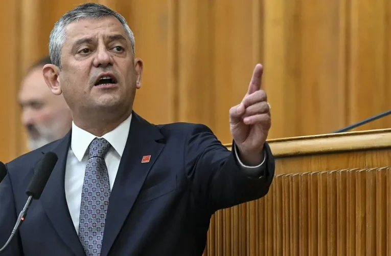 Özgür Özel: “CHP ‘de başörtülü vekiller olacak”