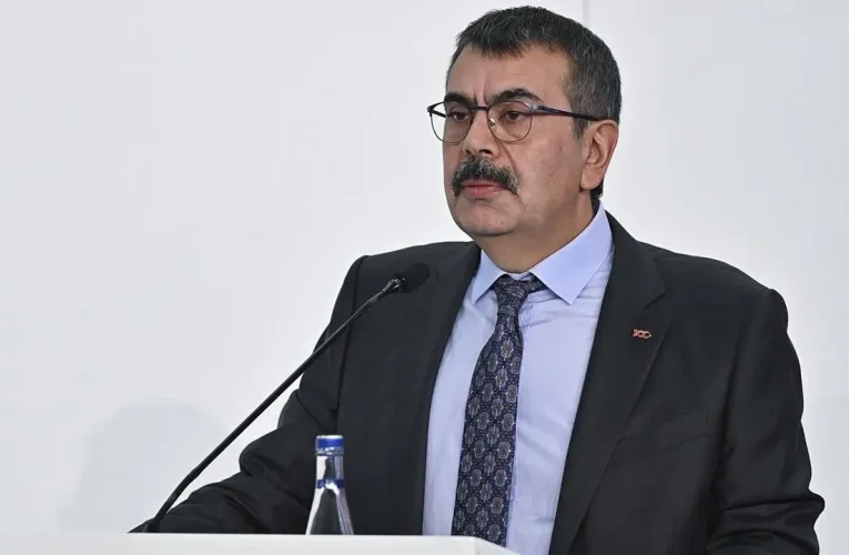 AK Parti’li Açıkkapı, Bakan Tekin’e yönelik eleştirilere tepki gösterdi