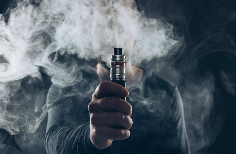 Uzmanlardan ‘elektronik sigara’ uyarısı: Diş kaybına kadar götürebilir