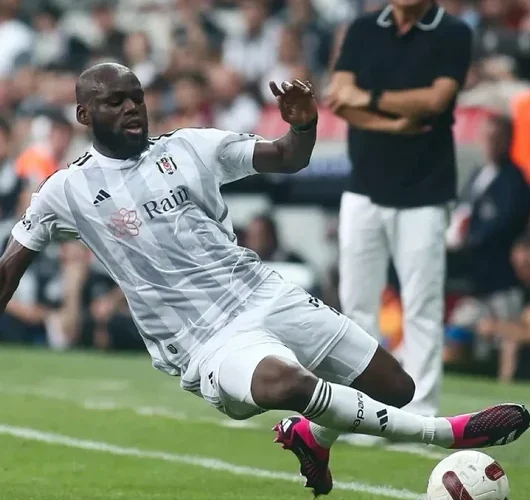 16 maçta Beşiktaş formasını giymişti: Ayrılık resmen açıklandı