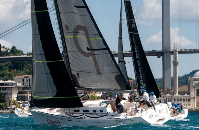 Olympos Regatta’nın şampiyonları ödüllerine kavuştu