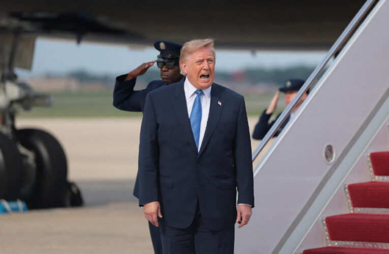 Trump, “ABD Uzay Akademisi” kuracaklarını açıkladı