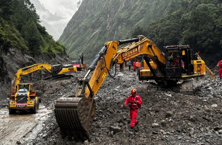 Nepal’de zamana karşı yarış. “93 bin kişi etkilenmiş olabilir”