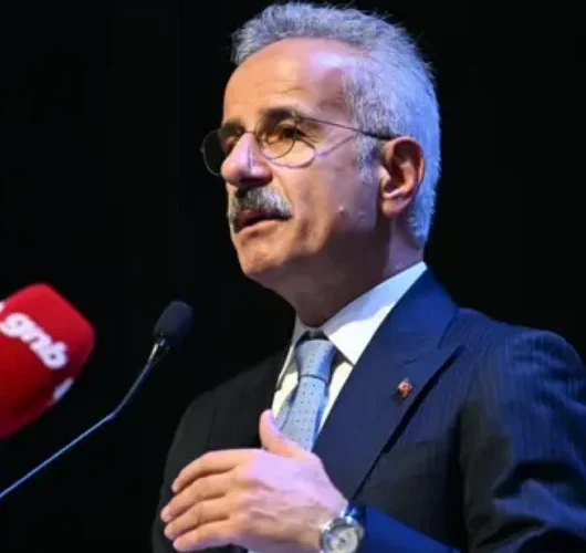 Bakan Uraloğlu tarih verdi: Trabzon’da raylı sistem projesinin temelleri atılacak