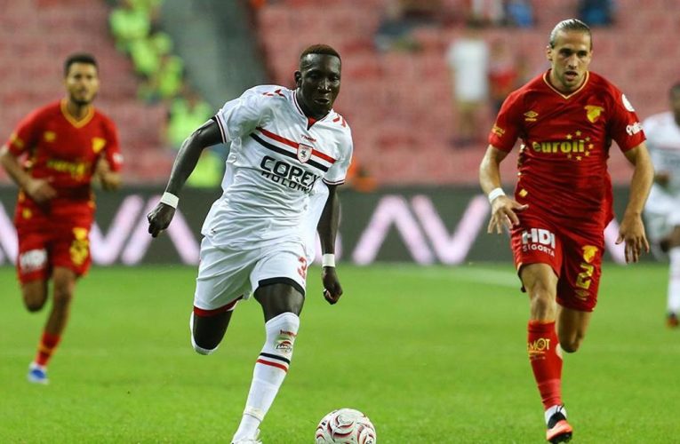 6 gollü nefes kesen maçta kazanan çıkmadı! Samsunspor ve Göztepe birer puanı paylaştı
