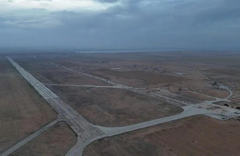 İsrail, Suriye’nin kuzeyindeki askeri havaalanını vurdu
