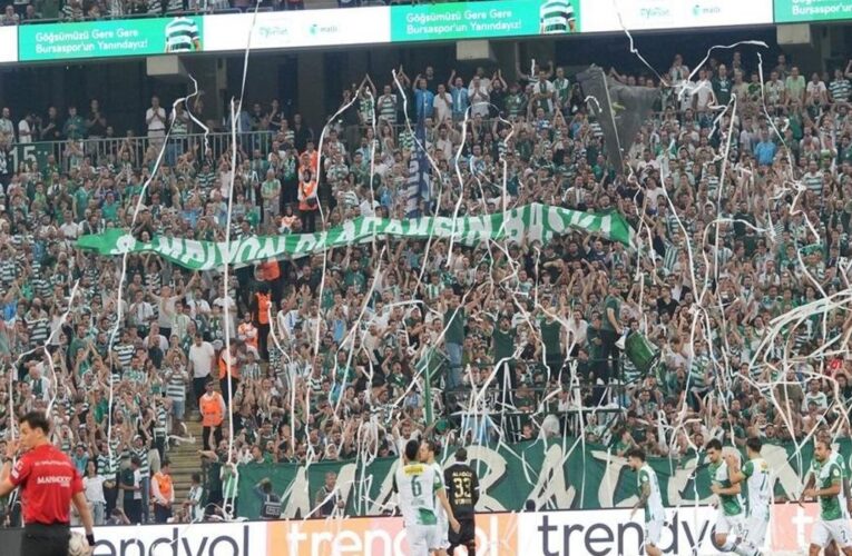 Bursaspor, seyirci sayısıyla rakiplerine açık ara fark attı