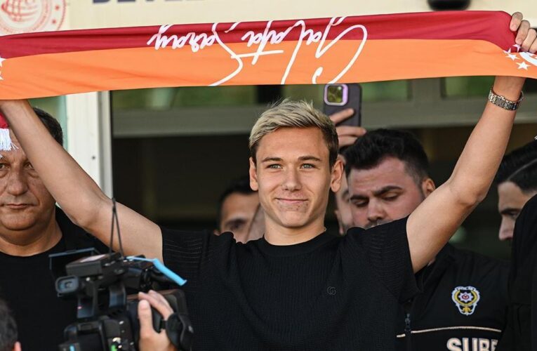 Galatasaray’ın yeni 10 numarası Batrakov, İstanbul’a geldi