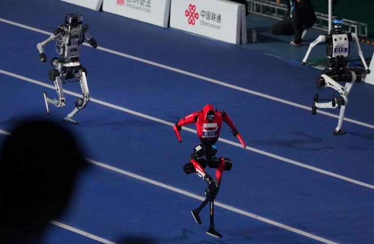 Robotlar insanların rekorlarını kırdı: 100 metreyi Usain Bolt’tan daha hızlı koştu!