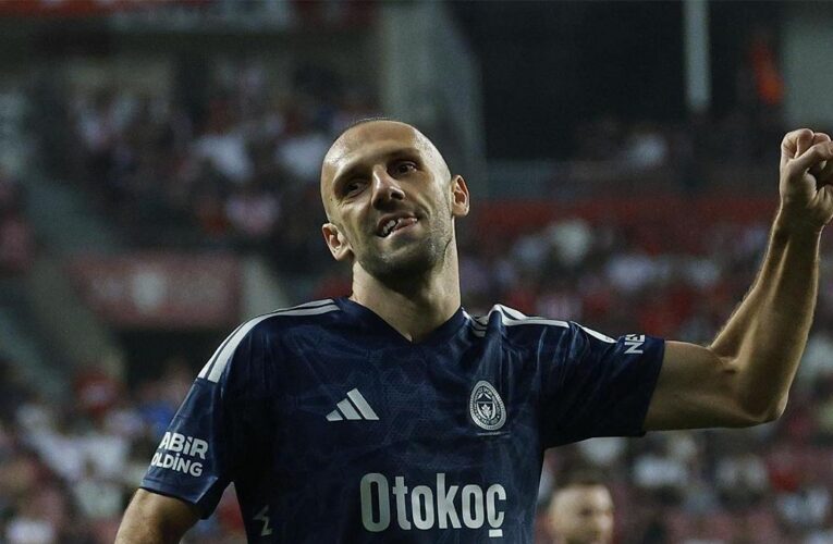Vedat Muriç seriyi üç maça taşıdı: Konya, Lyon ve Samsun