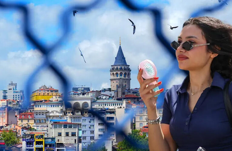 Nem bunaltıyor, sıcak hava yakıyor. İstanbul’da hava ne zaman serinleyecek?