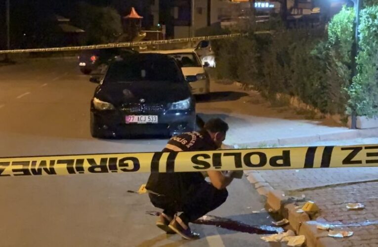 Baba-oğul arasında sigara parası kavgası. Birbirlerini bıçakla yaraladılar