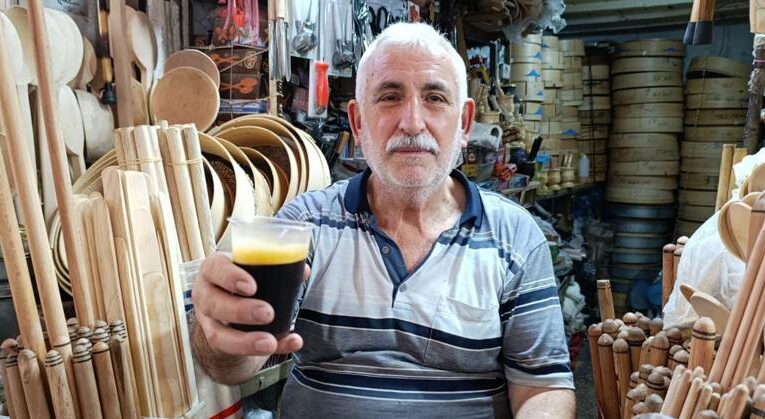 Çay gibi demleniyor; böbreklere, ciğerlere, mideye iyi geliyor. Kahramanmaraş’ın milli içeceği