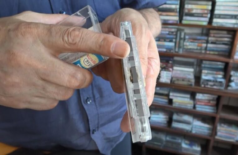 7 bin adet biriktirdi. Bir dönem kapış kapış satılıyordu şimdi tozlu raflarda