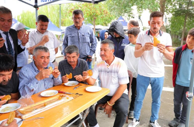Bir oturuşta 1 kilo bal yedi. Yermedi, ”Daha yok mu” dedi