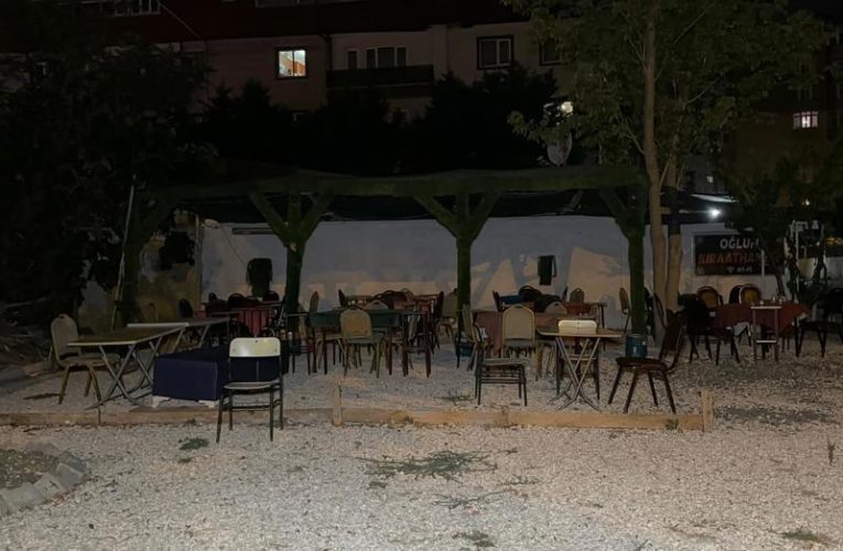 Kıraathaneye silahlı saldırı. 3 kişi yaralandı