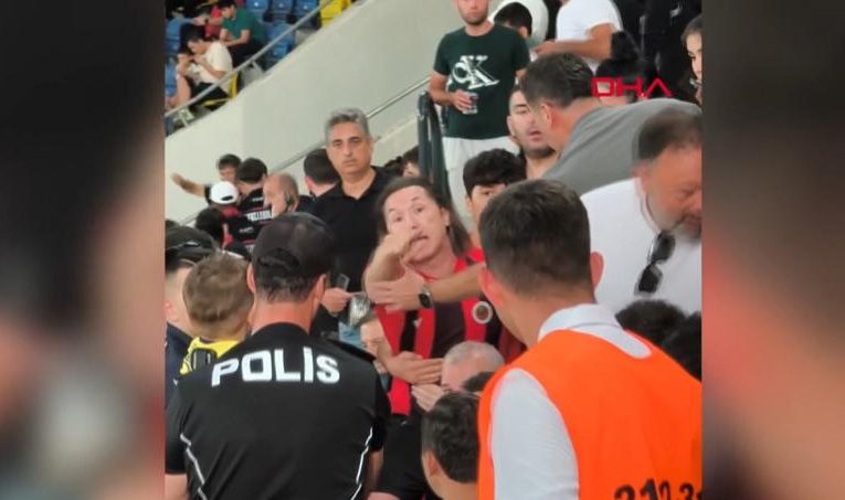 Fenerbahçe forması çıkarttırılan çocuk İçin soruşturma: Başsavcılıktan gözaltı kararı!