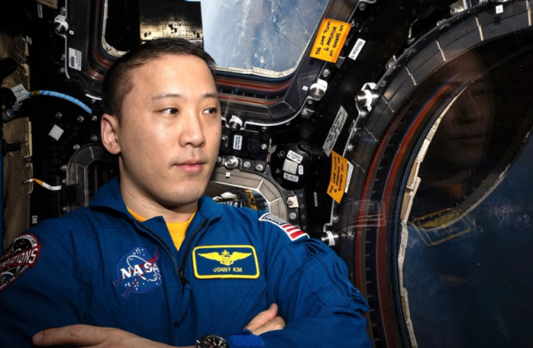 Uzayda 245 gün geçirdi, dönünce NASA’dan ayrıldı. Hem asker hem doktor hem de astronot