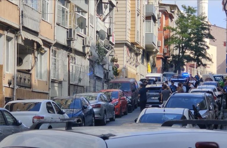 Fatih’te aile faciası: Emekli polis eşini ve çocuğunu öldürdü