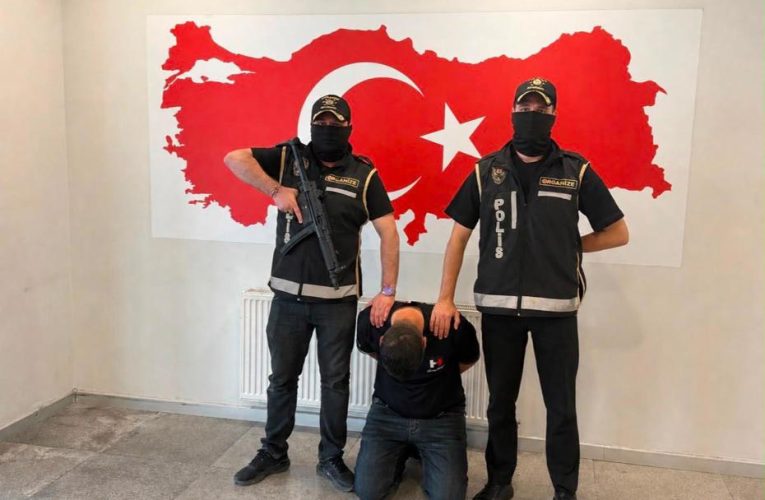 Bakü’de yakalanan suç örgütü şüphelisi Türkiye’ye getirildi