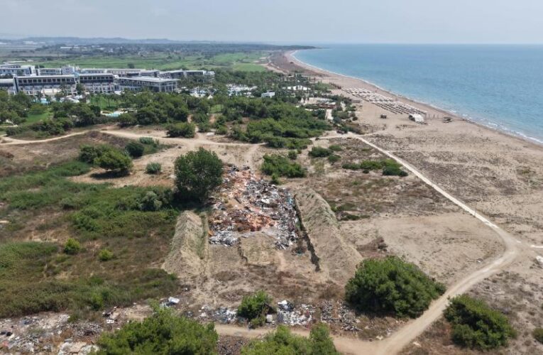 Antalya’da plajı çöplüğe çeviren beş yıldızlı otele para cezası
