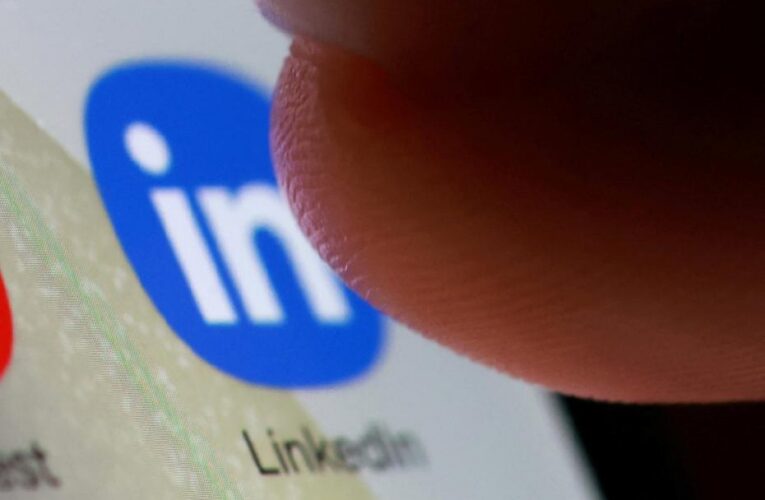 Flört uygulamalarından yorulan bekarlar LinkedIn’e yöneliyor