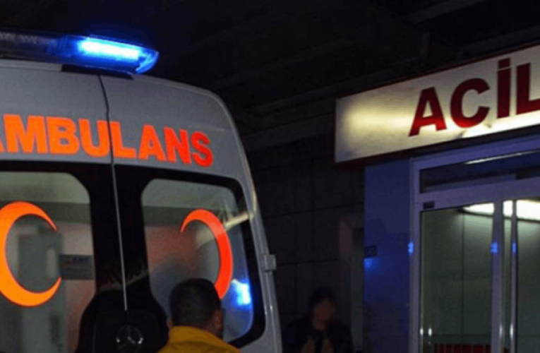 Hakkari’de otomobil alev aldı! 3 yaralı