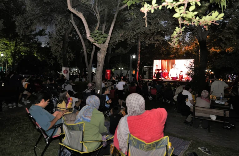 Ankara Keçiören’de açık hava sinema keyfi