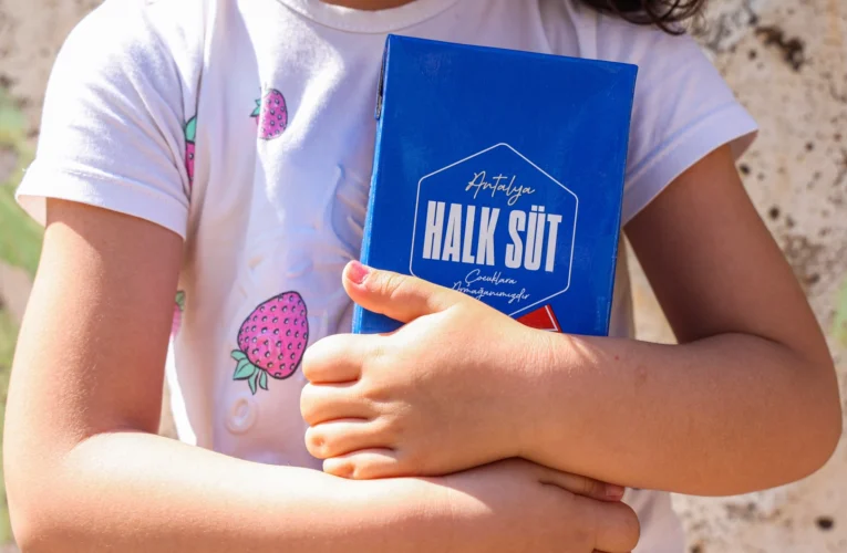 Antalya’da Halk Süt Projesi 2026’da 450 bin litre süt dağıttı