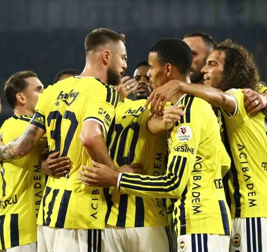 Maç kadrosu belli oldu! Fenerbahçe Lyon’la 4 eksikle gitti