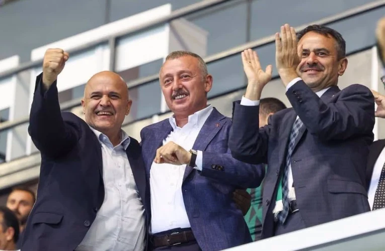 Başkan Büyükakın’ın Kocaelispor’a güveni tam