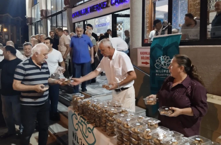 Bursa Nilüfer’den kandil simidi ikramı