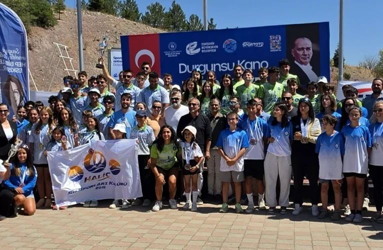 Büyükşehir Belediyespor kanocularından 12 madalya
