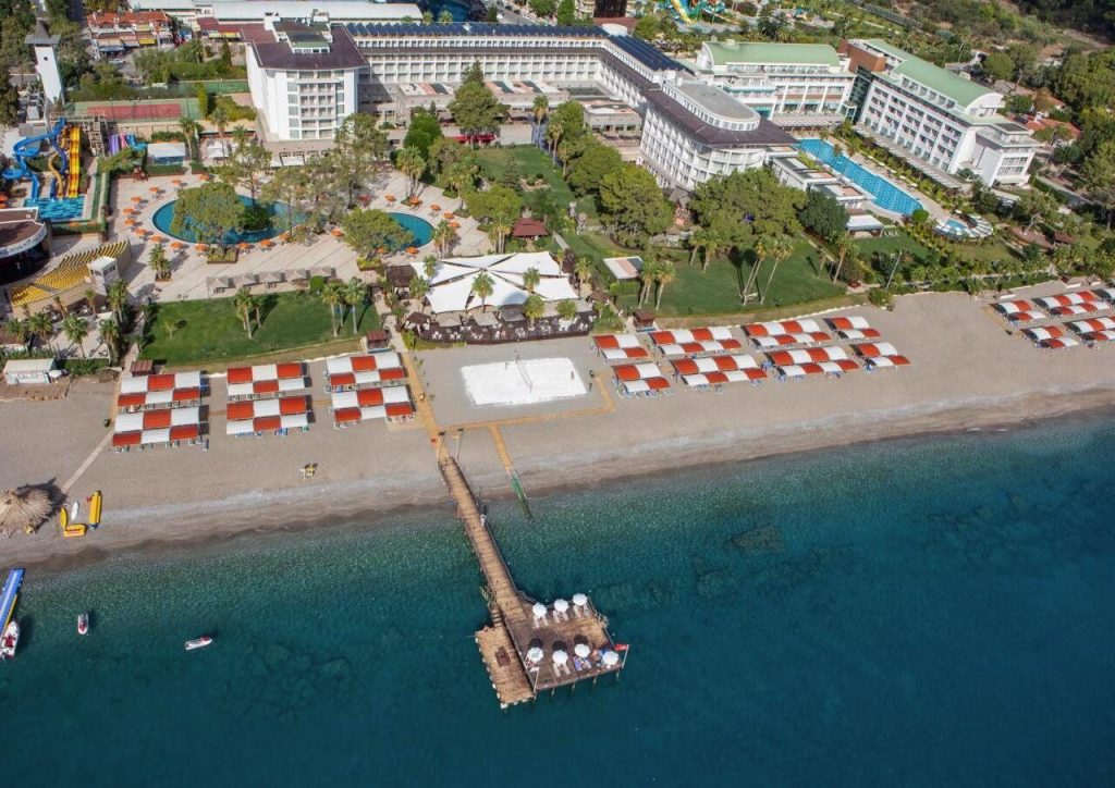 Cellavia sağlıklı yaşam kampı Kilikya Palace otel manzarası