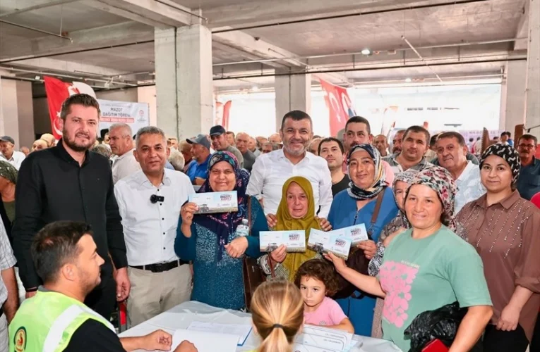 Denizli’de üreticinin yüzü Büyükşehir ile gülüyor