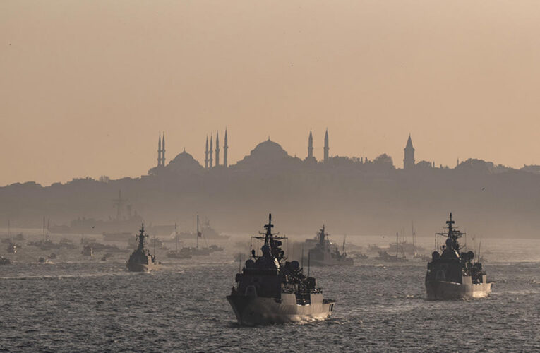 Türk donanması İzmit Körfezi’ni selamlayacak