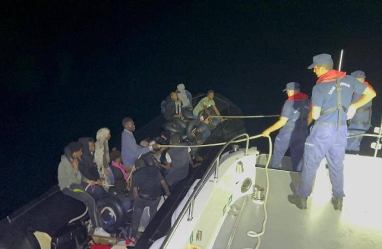 İzmir’de 62 düzensiz göçmen yakalandı