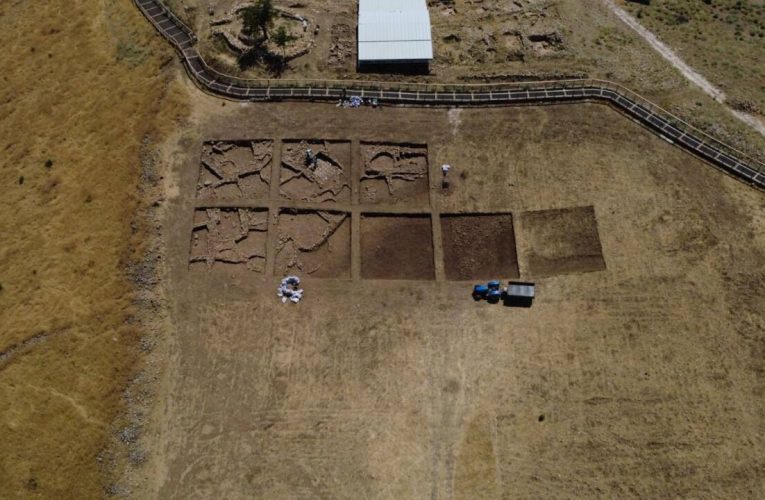 Göbeklitepe’nin kuzeyinde ilk kazı