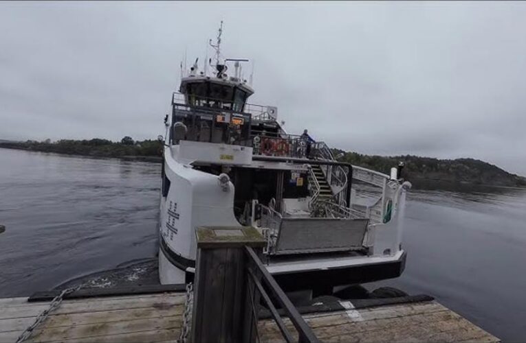 Girne açıklarında yolcu feribotu alabora oldu