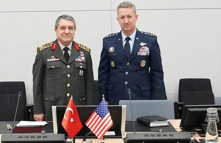 Bayraktaroğlu ABD’li mevkidaşıyla görüştü