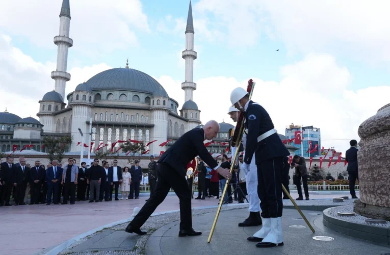 İstanbul’da 30 Ağustos Zafer Bayramı Taksim’de başladı