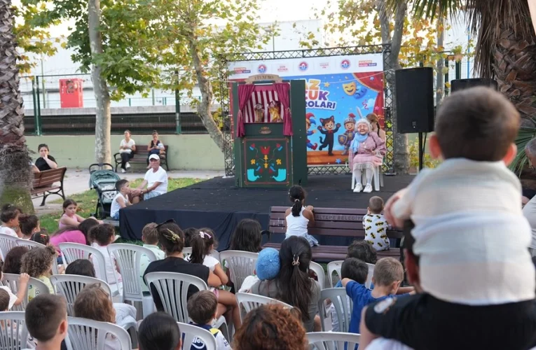 İstanbul Maltepe’de yaz akşamları tiyatro ve konserle renkleniyor