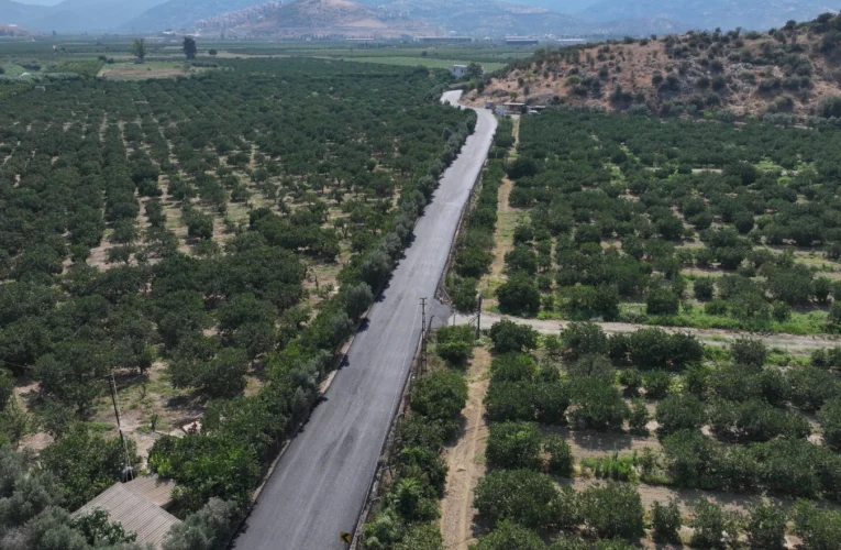 İzmir Efes Selçuk’ta yollar yenileniyor