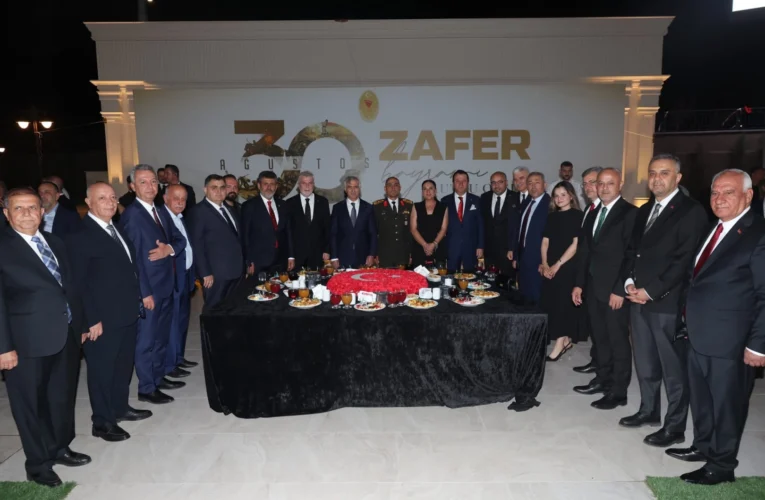 Kahramanmaraş Valiliği’nden 30 Ağustos Zafer Bayramı’na muhteşem resepsiyon