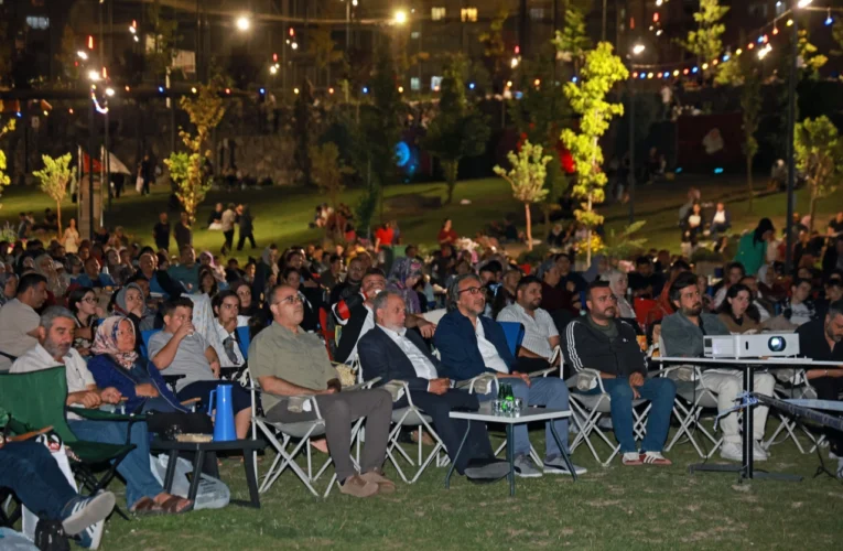 Kayseri Talas’ta yıldızların altında ‘Eren’ coşkusu