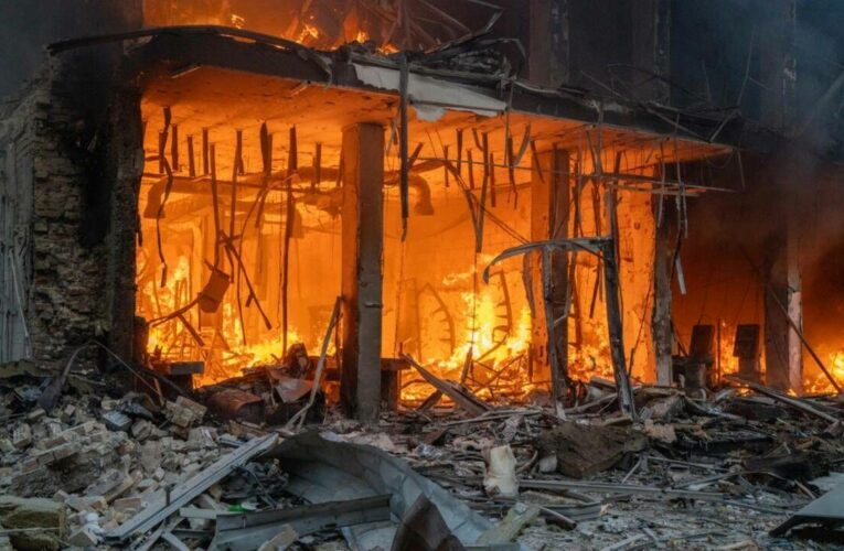 Rusya’nın Kiev’e düzenlediği saldırıda 8 kişi öldü, 33 kişi yaralandı