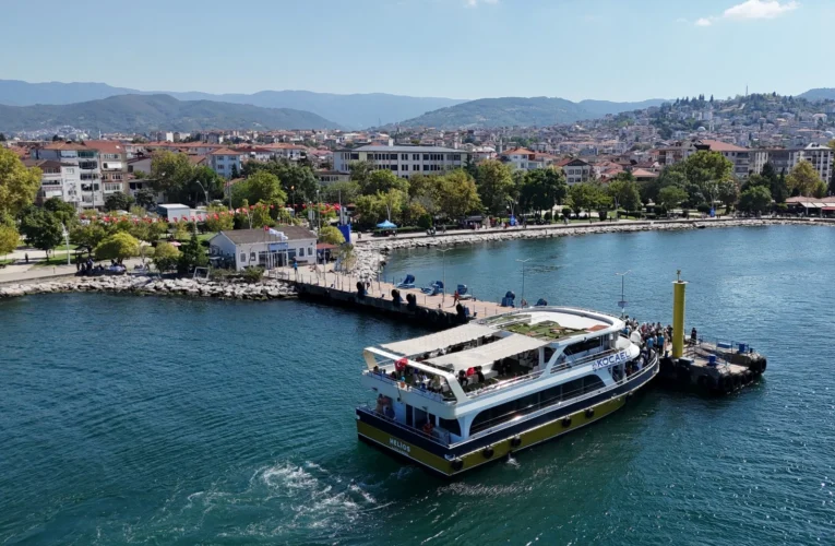 Kocaeli Büyükşehir, Mavi Vatan’a 245 bin kişiyi ulaştırdı