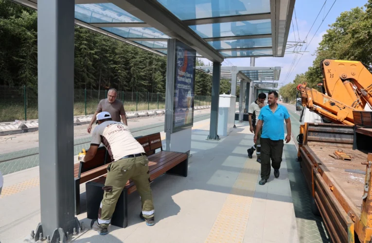 Kocaeli’de tramvay duraklarına 260 yeni bank