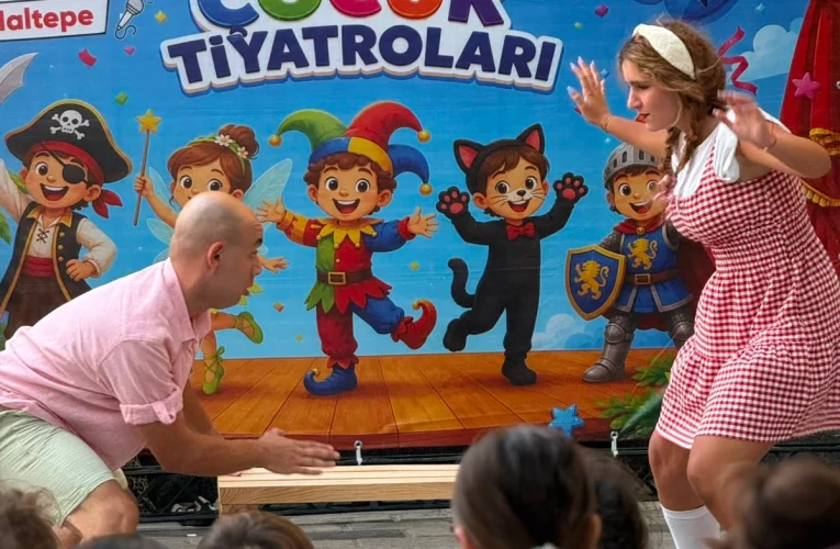 Maltepe’de yaz tiyatroları çocukları eğlendiriyor