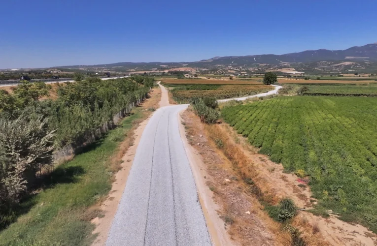 Manisa’da Turgutlu ile Saruhanlı arasında yol çalışması